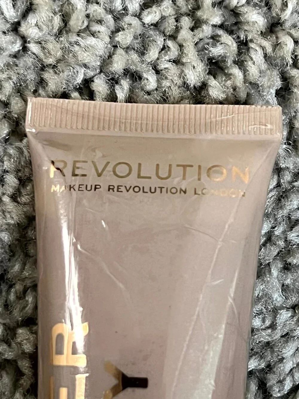 Revolution Superdewy Tinted Moisturiser Caramel 55 Ml